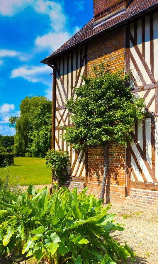 La Douce Folie Bed and Breakfast Saint-Julien-le-Faucon Exteriör bild