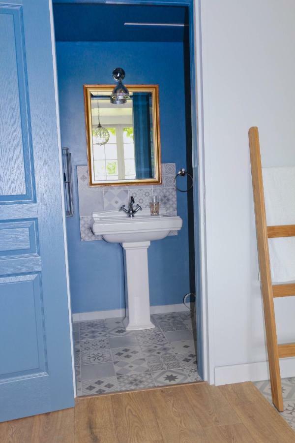 La Douce Folie Bed and Breakfast Saint-Julien-le-Faucon Exteriör bild