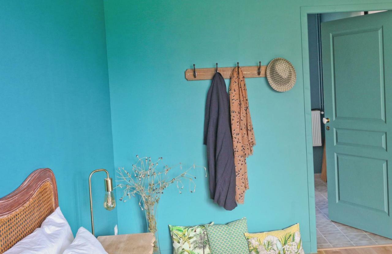 La Douce Folie Bed and Breakfast Saint-Julien-le-Faucon Exteriör bild